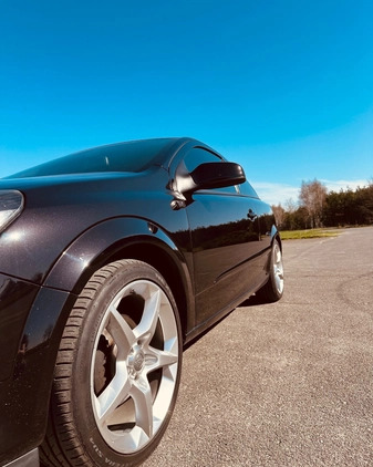Opel Astra cena 16700 przebieg: 294137, rok produkcji 2007 z Sulejów małe 211